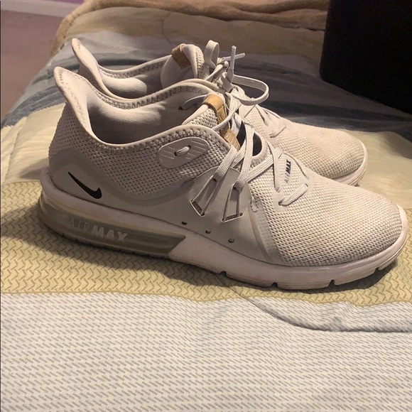 Nike Shoes - Nike air max size nine